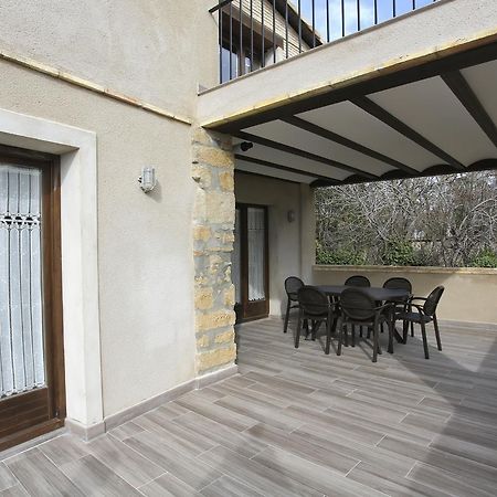 منزل الضيف Adahuesca  في Casa Sierra De Guara المظهر الخارجي الصورة