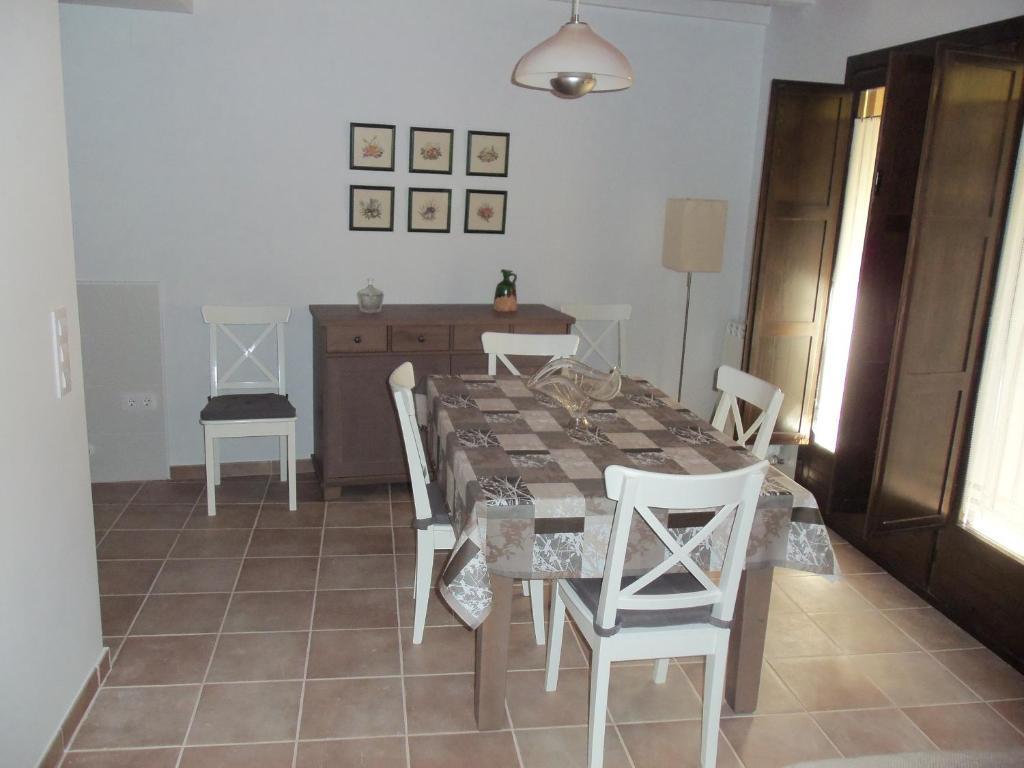 منزل الضيف Adahuesca  في Casa Sierra De Guara المظهر الخارجي الصورة