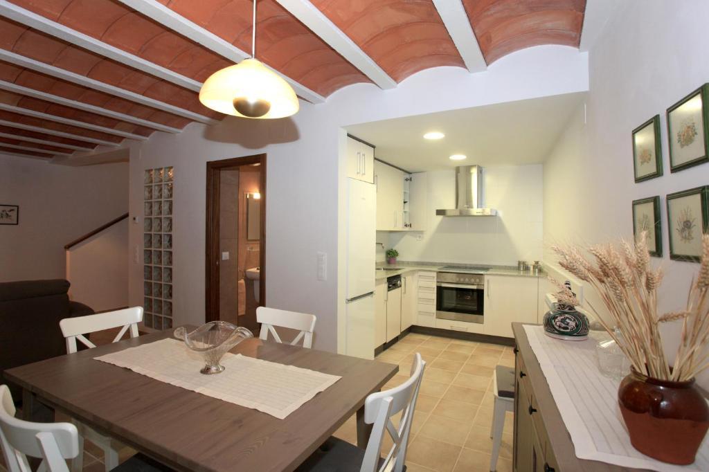 منزل الضيف Adahuesca  في Casa Sierra De Guara المظهر الخارجي الصورة