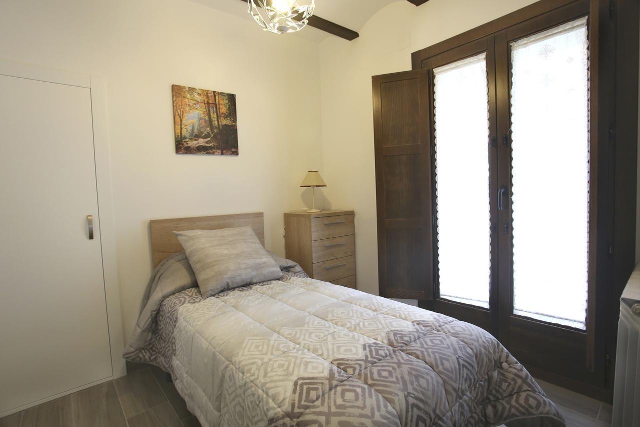 منزل الضيف Adahuesca  في Casa Sierra De Guara المظهر الخارجي الصورة